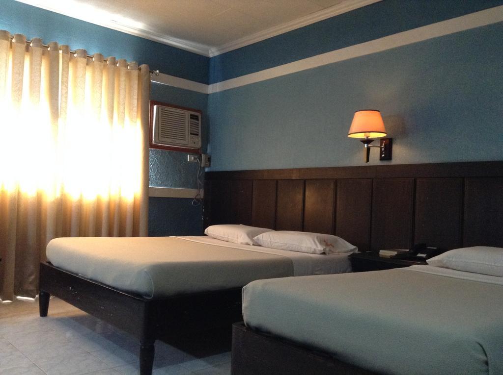 Miami Inn Cagayan de Oro Buitenkant foto