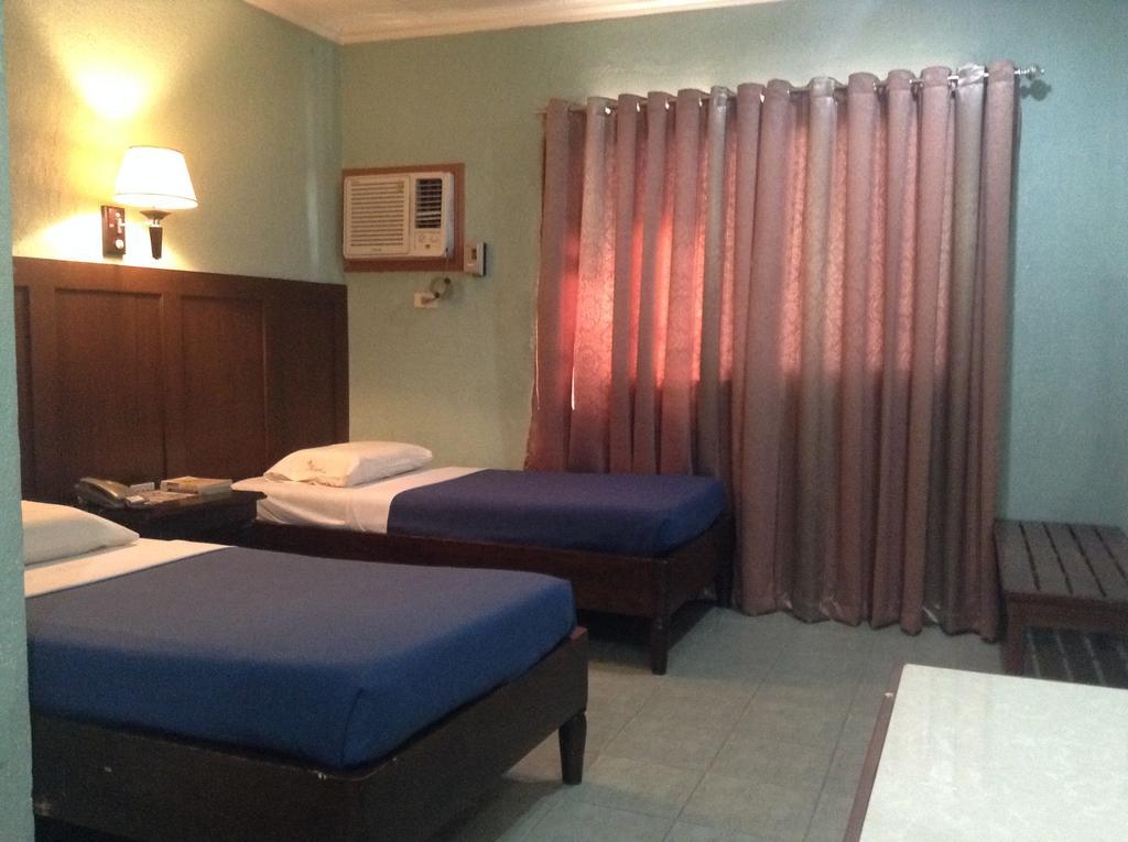 Miami Inn Cagayan de Oro Buitenkant foto