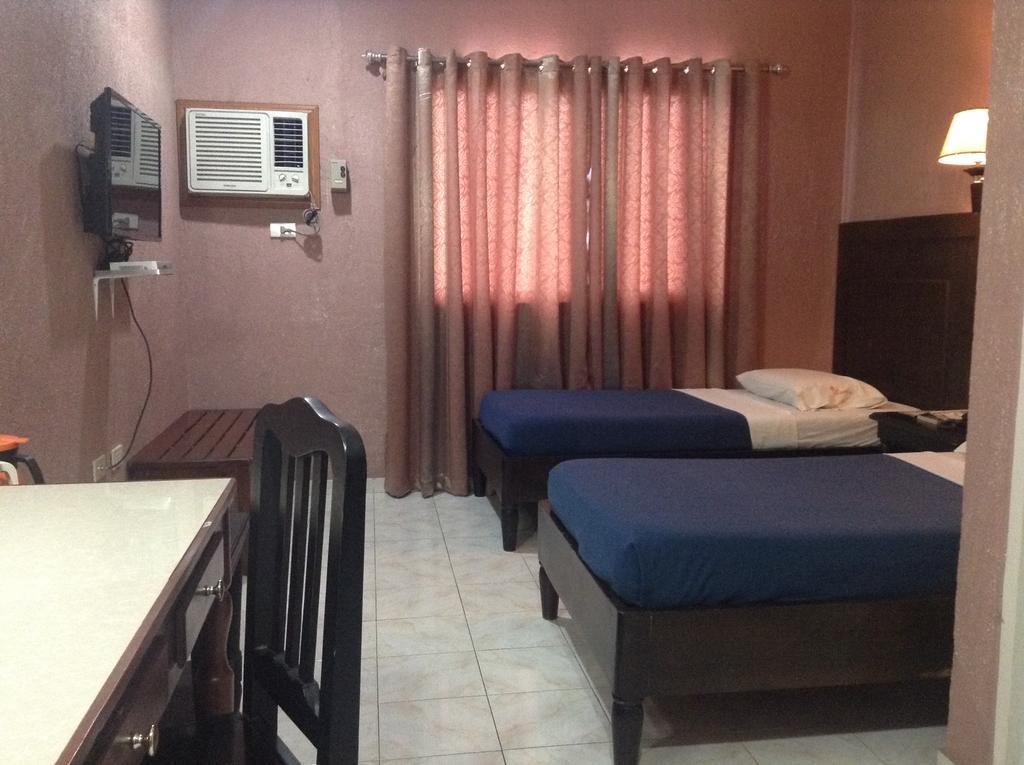 Miami Inn Cagayan de Oro Buitenkant foto