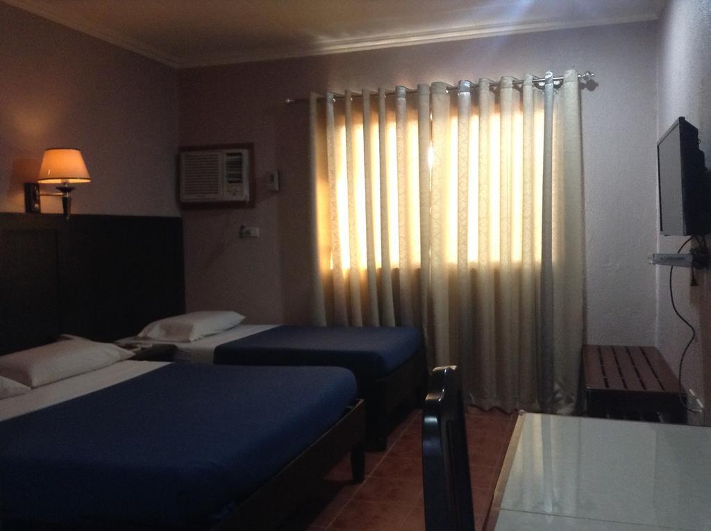 Miami Inn Cagayan de Oro Buitenkant foto