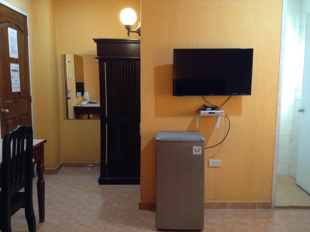 Miami Inn Cagayan de Oro Buitenkant foto