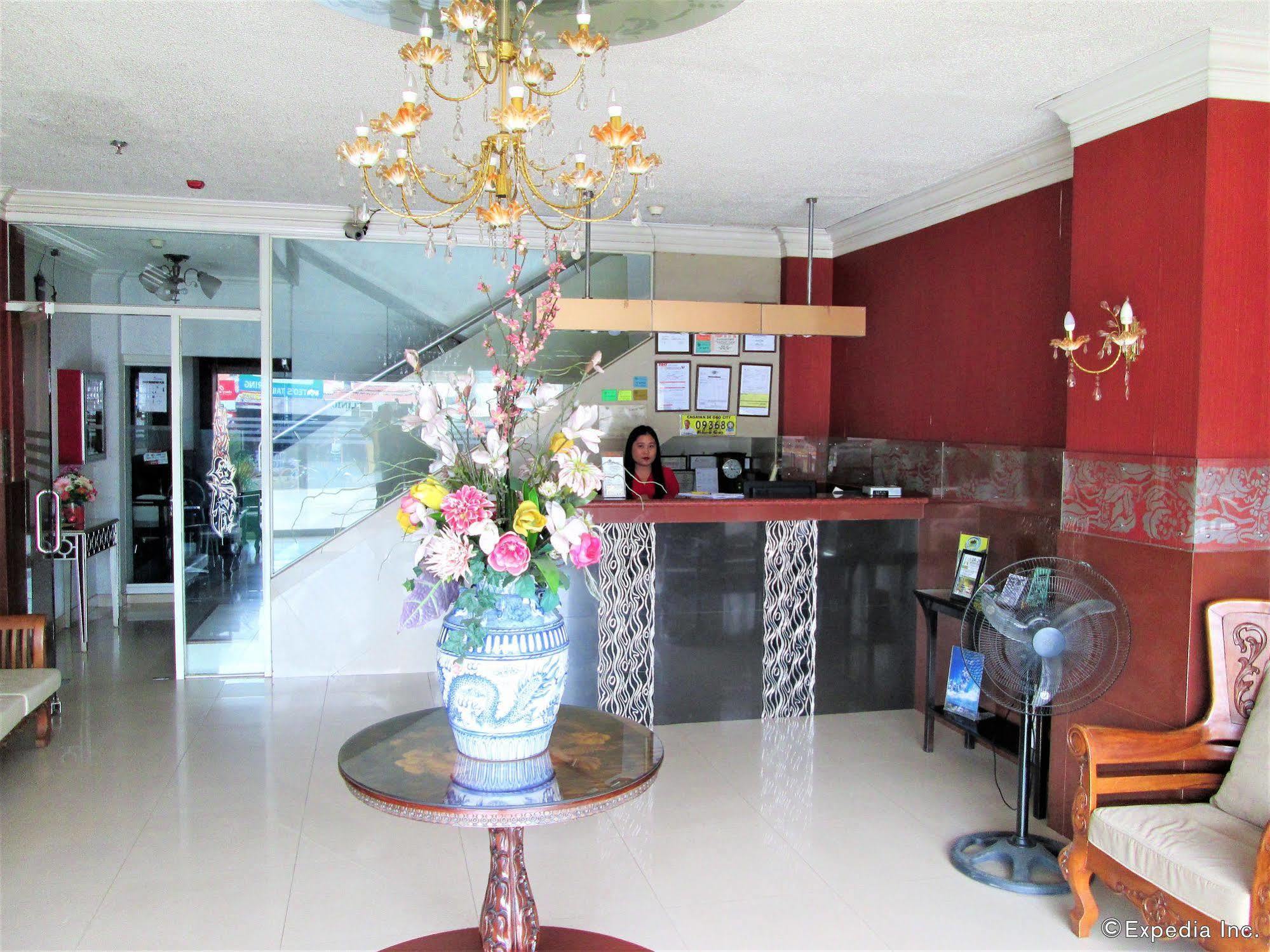 Miami Inn Cagayan de Oro Buitenkant foto